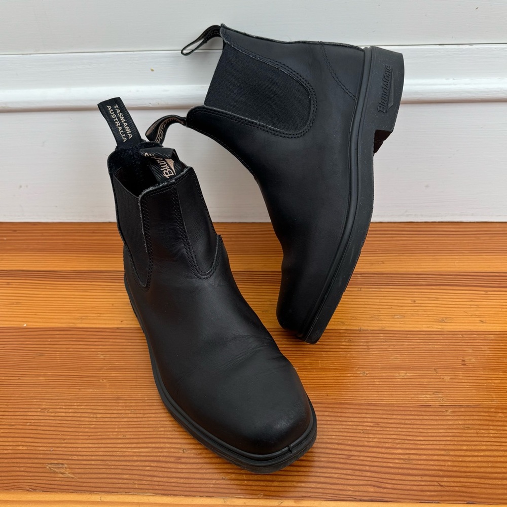 BLUNDSTONE #063 Women's Dress Chelsea Boot Black Leather US 7.5 W/OUT INSOLE